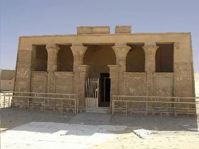 Tuna el-Gebel